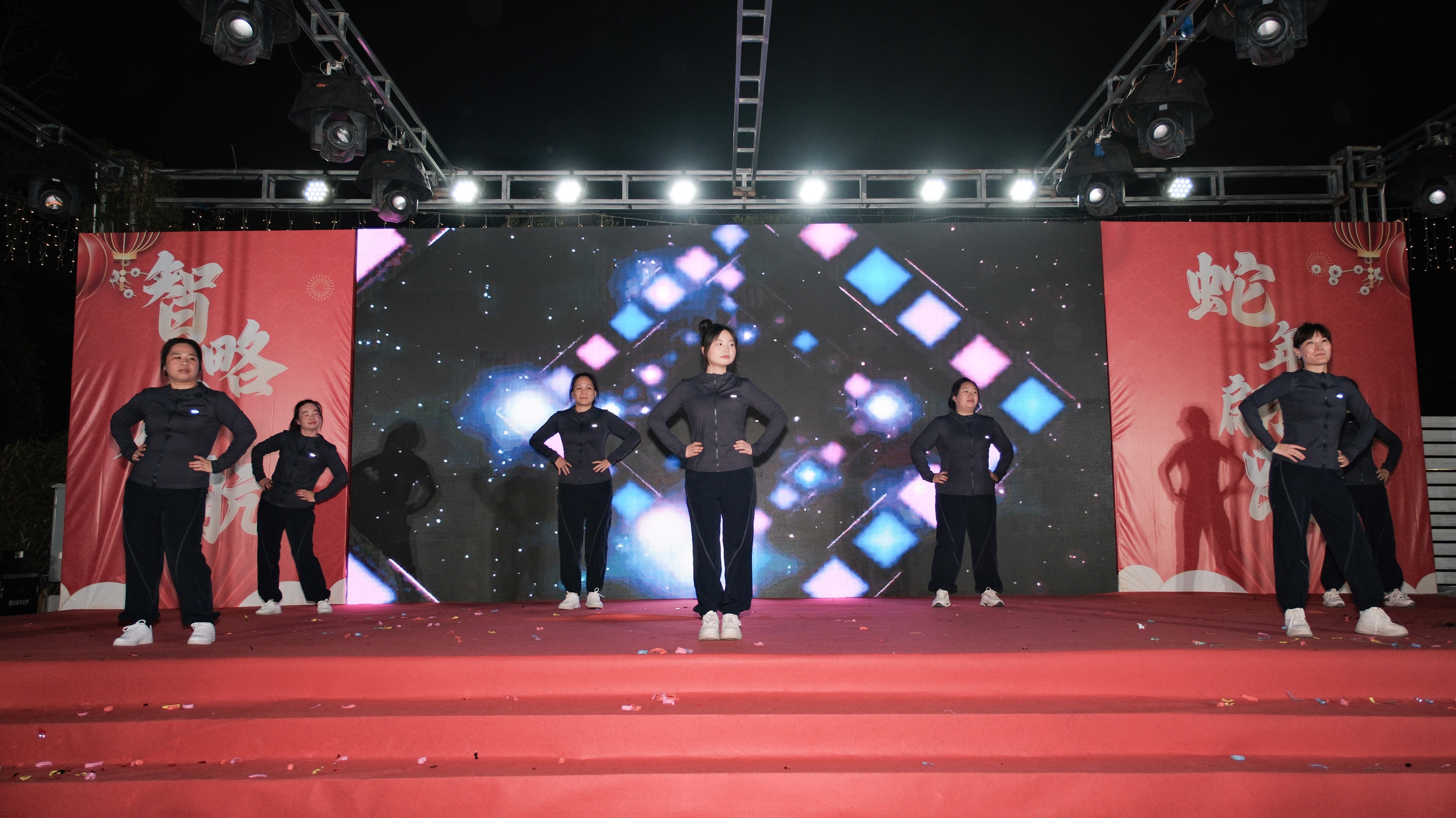 久（jiǔ）信達科（kē）技（jì）2024年年會圓滿落（luò）幕：感恩（ēn）同行，共創環保新未來，乘風破浪，夢想起航(圖10)